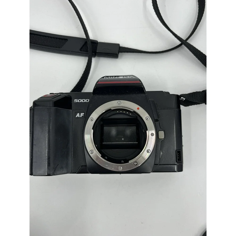 Minolta 5000 AF 35mm Camera with 2800 Maxxum Flash Cosina Lens PARTS / REPAIR